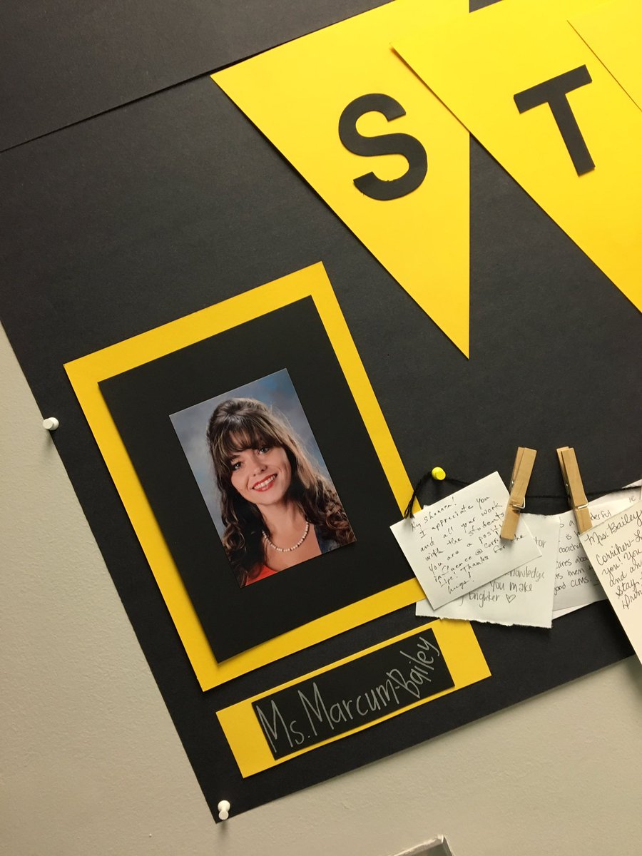 CorriherLipeMS's tweet photo. Congratulations to Ms. Barrett & Mrs. Bailey for receiving our Yellow Jacket Standing O Award! #GameOnCLMS @RSSinformation @TinaMashburn https://t.co/a87jDBS6md