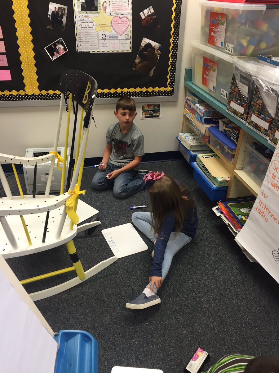 BowenHanson's tweet photo. Practicing addition using dice🌟#bowensbusybees #BM-CMSD https://t.co/wxR1UGgsWy