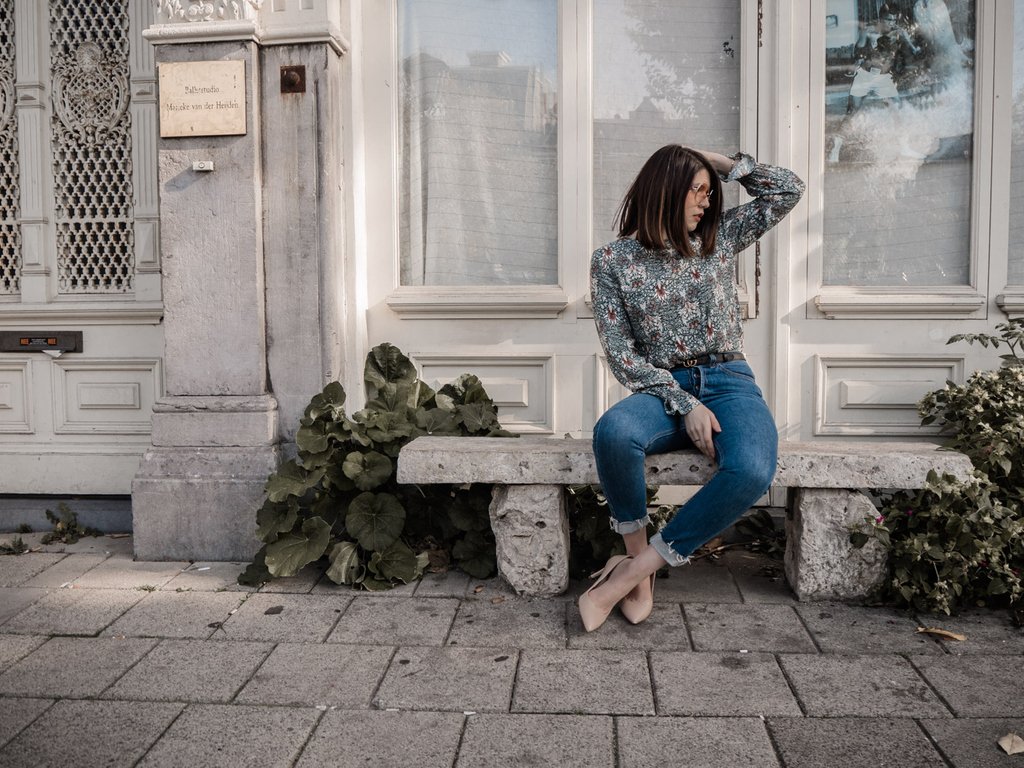 Thoroughly enjoying my pieces from the <a href="/hm/">H&M</a> x <a href="/wmorrisandco/">Morris&Co.</a> 
Oh, and the weather is still mysteriously gorgeous? #notcomplaning #bestfallever #aw18