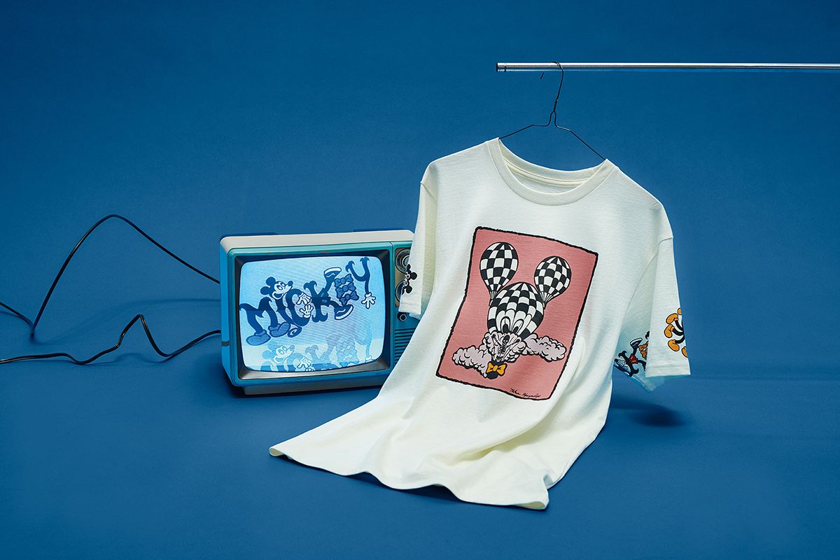 vaultmag's tweet photo. Mickey Mouse is 90 and @Vans is celebration his birthday. Vault by #Vans ties the mouse inspiration back with 4 artists who pay their individual tribute.Frm Mister Cartoon, Taka Hayashi, to John Van Hamersveld &amp; Geoff McFetridge.
👀
Full read on site - on https://t.co/XTvbwUizHb https://t.co/roZFd2VnUE