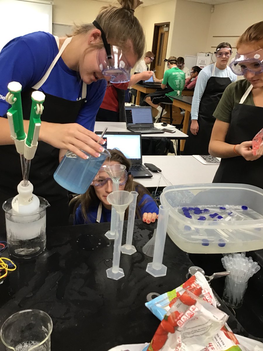 hesterscience's tweet image. PLTW Principles of Biomedical Science explored the process of DNA extraction to better understand how DNA Analysts process crime scene DNA samples! @warriorsci1 #WarriorSTRONG #ssdpride