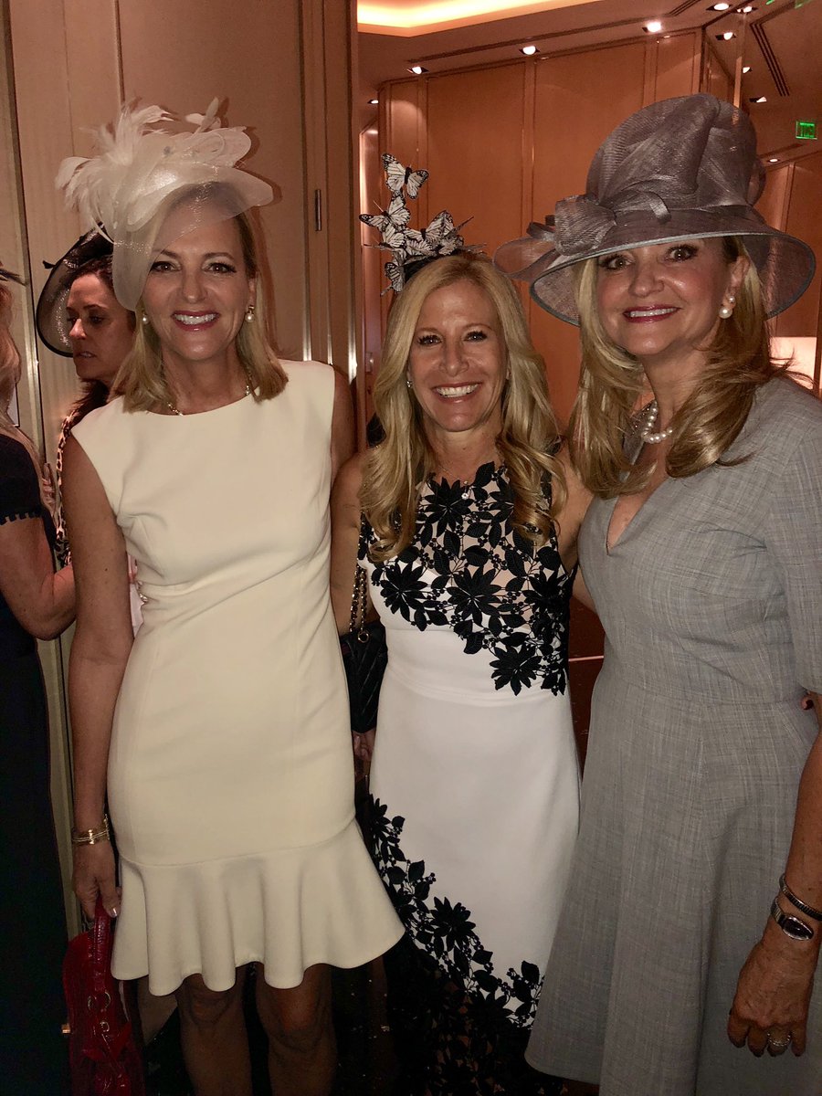 LisaPetrillo's tweet photo. Hats off to a great fundraising luncheon for @Diabetes_DRI thrilled  to be emcee representing @CBSMiami ! More  than 300 came out for this incredible cause! #hautetea #hattitude #findacure https://t.co/9fm4XO4mPm