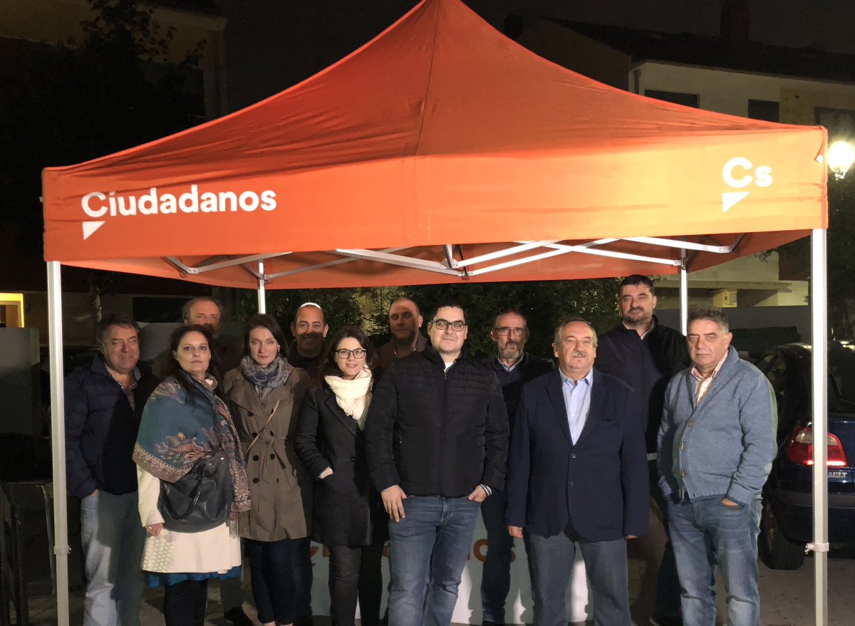 ✴️ Junto al Grupo Local de <a href="/CsZaratan/">Cs Zaratán</a> en la #CarpaCiudadana que hemos instalado en el municipio para recoger las inquietudes y propuestas de mejora de sus vecinos.