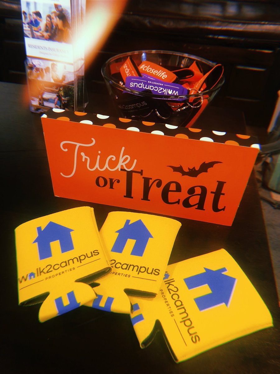 Walk2Campus_PSU's tweet photo. Our office is officially ready for Halloween ���🎃 Send us your spooky photos https://t.co/j0lFuSFGeT