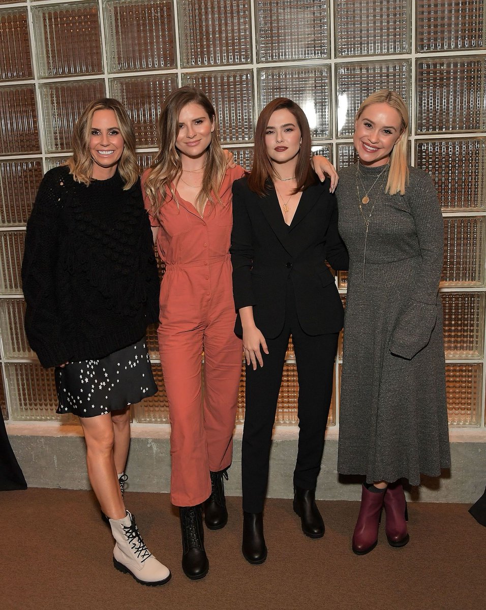 MarvelousZoey's tweet photo. Zoey Deutch attends SOREL x LadyGang Fall Podcast + Party at NeueHouse Los Angeles in Hollywood #ZoeyDeutch → https://t.co/ocKh6oIdi1 https://t.co/9GKirfr13I