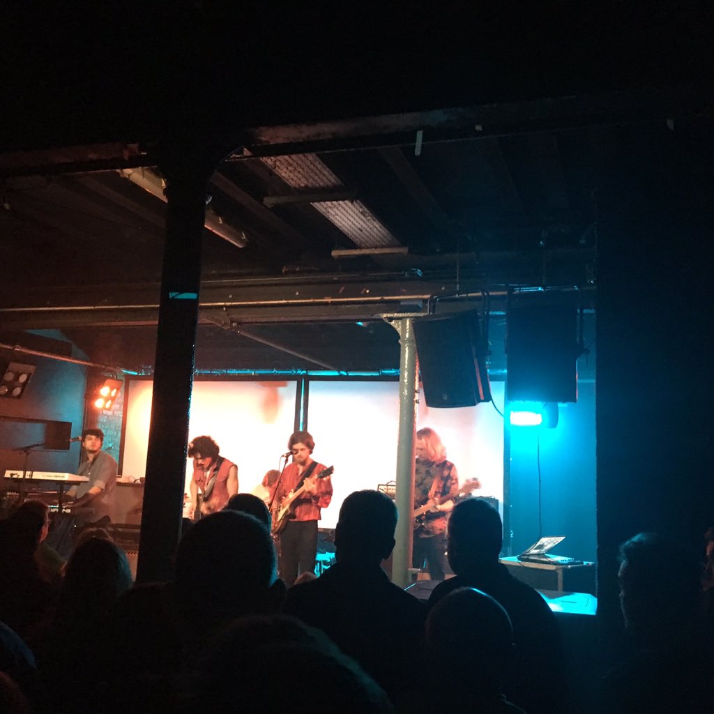 ChrisPTopping's tweet photo. So that was @thepeachfuzzuk with @Nathaniel_lc working the crowd @TheVryllSociety still to come #whatnottolike https://t.co/MkxraFkaEI