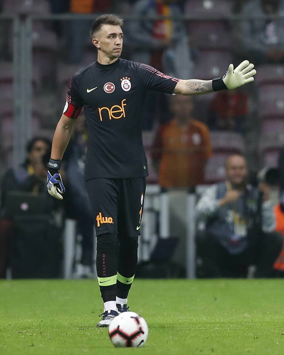 Nando1fp's tweet photo. İyi geceler #Galatasaray Ailesi 
💛❤🦁
#BugünGünlerdenGALATASARAY #GALATASARAYlılarTakiplesiyor 
#SaldırGALATASARAY 
#GalatasarayAilesiTakiplesiyor 
#GSvBRS 
#SaldırGALATASARAY https://t.co/TD9fbcLrDE