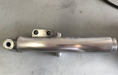 Video-Based Look Inside a Motorcycle Fork Leg - HappyWrench.com buff.ly/2q2zkmd