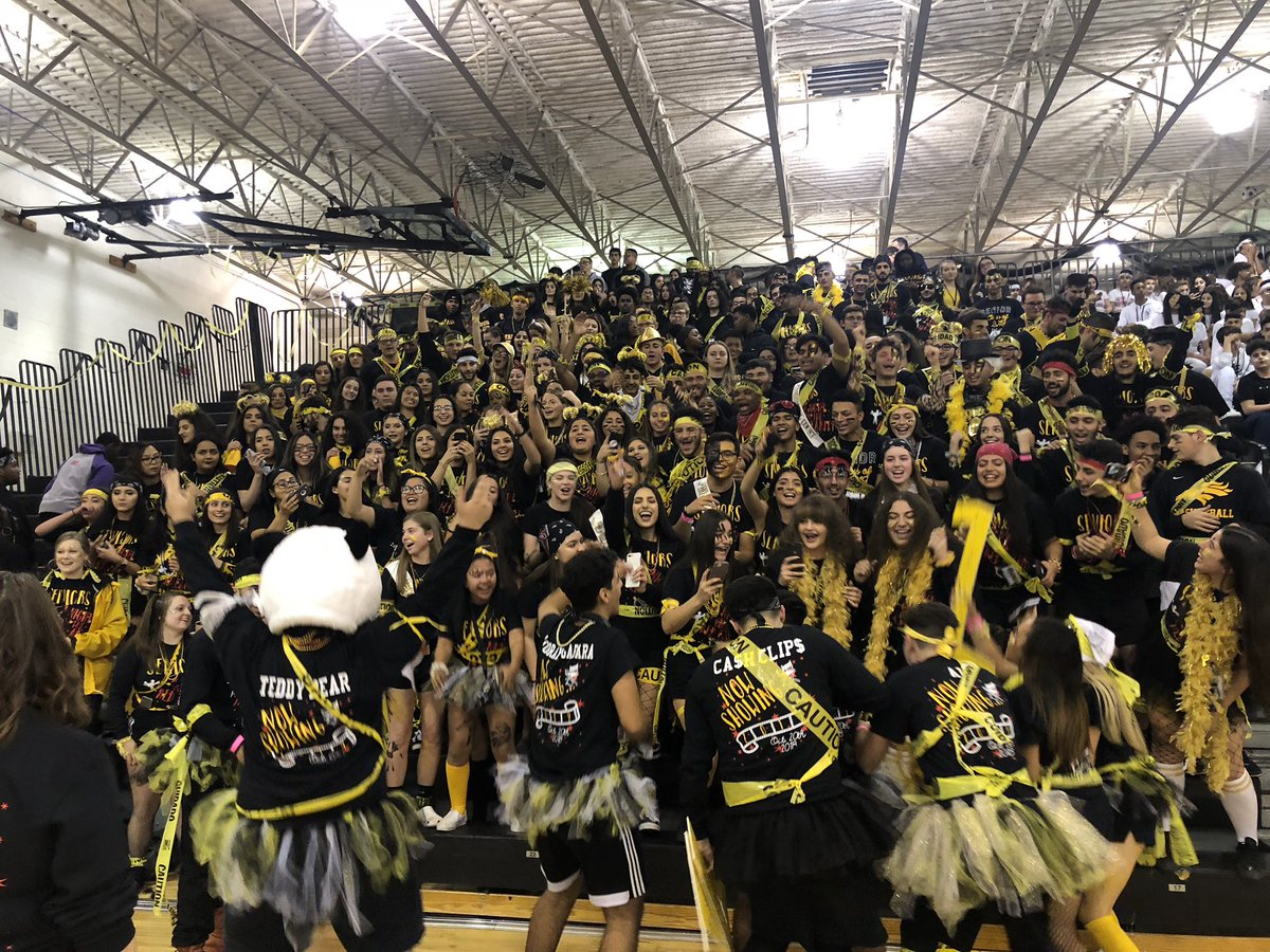 CMiller_SHHS's tweet photo. Great way to finish Spirit Week!! Come on out to Stallion Stadium tonight at 7pm to see our football team take on Cousino. Our Marching Stallions will be performing as well along with the  Cheer and Dance teams. Bundle up! https://t.co/sMPT0WakW3