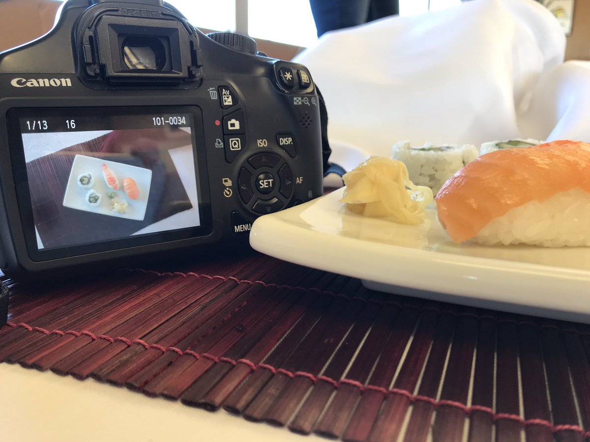 hmeceducator's tweet photo. Food Photography 101 w/ Richard Bruce
Aperture/Light/ISO/Lighting/Composition/Focus
Take the photo at an angle where you don’t normally see your food at!
@martinaseo @hmecteacher
#THESA2018 #PSADay #photography #foodphotography #SD57 https://t.co/4Ojb62bHHo
