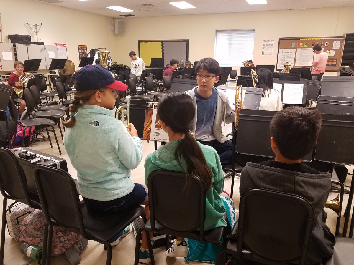 Lori Lahmann tweet media