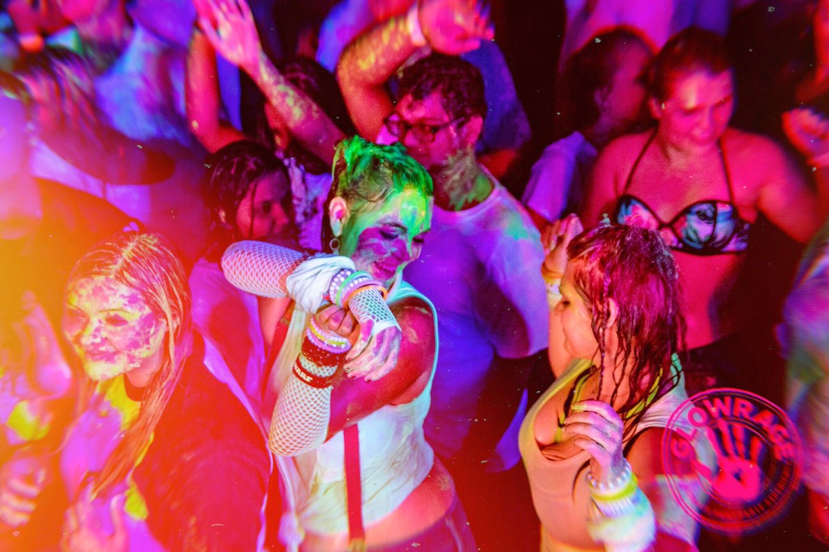 GlowRage tweet media