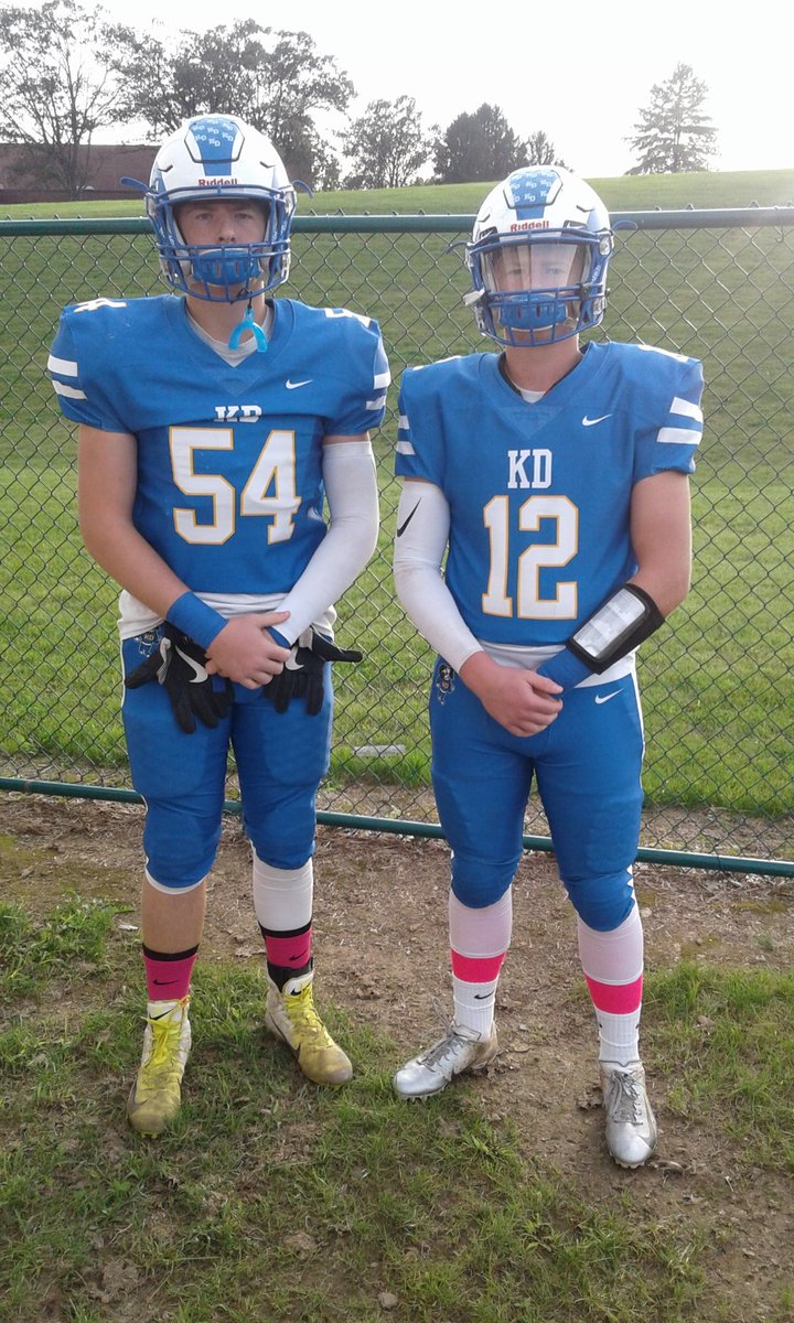 NikoHulslander's tweet photo. Its Football Friday Night in Fawn Grove!!!
@KDRamsFootball 
@nhulsy12 @ga20be02 
#ChainBreakers
#TimeToTurnItUp
#kdfootball18 https://t.co/WbXLLwvoPo