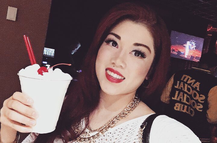 Rutherine_'s tweet photo. Watching a Filipino concert while enjoying my delicious Piña Colada! Beautiful night. 
Shabbat Shalom 

#musicisus #morissetteamon https://t.co/dRaOTxNWty