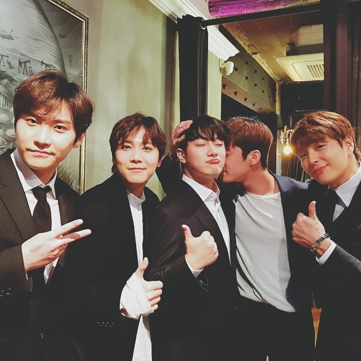 AHIsland's tweet photo. [minhwan12] รักทุกคนมากนะครับ... https://t.co/uCQ0Bd1ZMs
