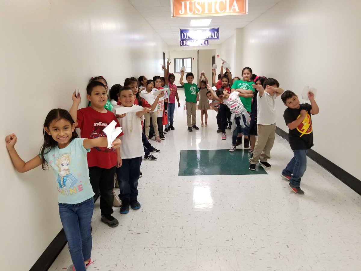 LizbethMonroy13's tweet photo. We have really been enjoying Coding for the past few weeks! Here are some highlights. :) 
#algorithmswithpaperairplanes #loopswithdance #debuggingwithangrybirds 
@medrano_hope 
@codeorg 
@Med_ASantoyo https://t.co/VG7H7yrGfC