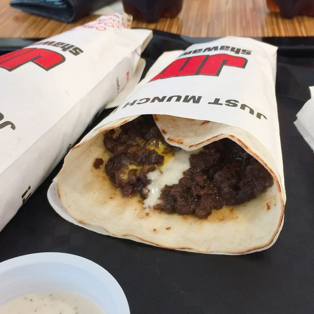 iheartGEM's tweet photo. It’s Shawarma weekend at the 3rd floor of @abreezatweets (fronting KitchenAid) as JM Shawarma finally unwrapped another store in Davao. Head over today to get your shawarma fix.

#KissYourCravings #JMShawarma #BestOfMindanao #Shawarma https://t.co/aWkht545LG