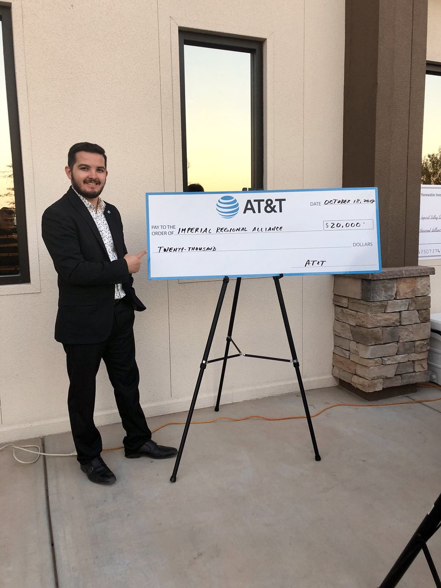 manny_hdz_'s tweet photo. Im proud to represent AT&amp;T at IVEDC office Grand Opening #attemployee  Imperial Regional Alliance proactively enhances collaboration  between schools, students and businesses to prepare workforce that alligns with existing and emerging industries in Imperial Valley.@jrluna11 https://t.co/5CQoaf28c5