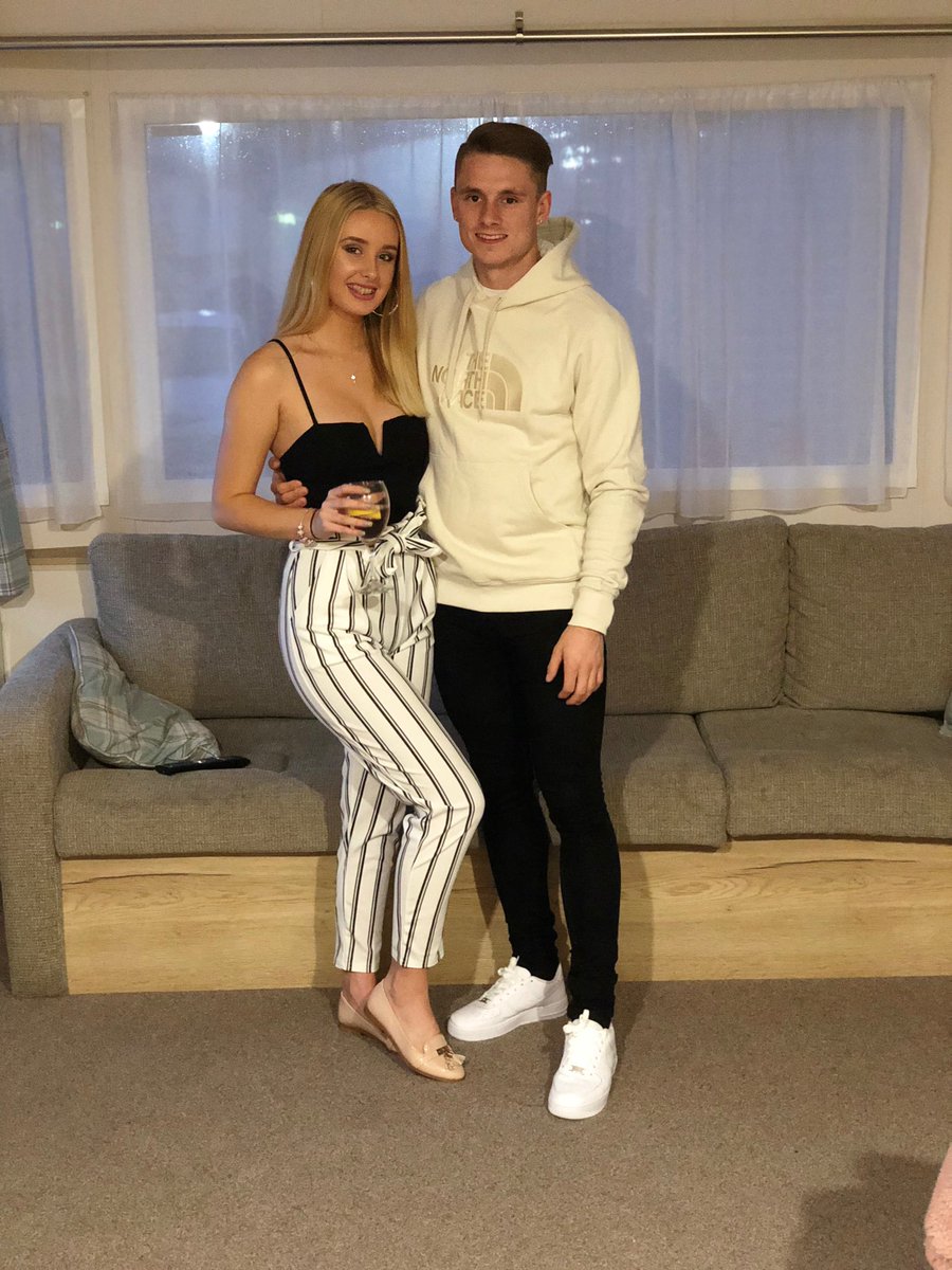 abbieee✌️ tweet media