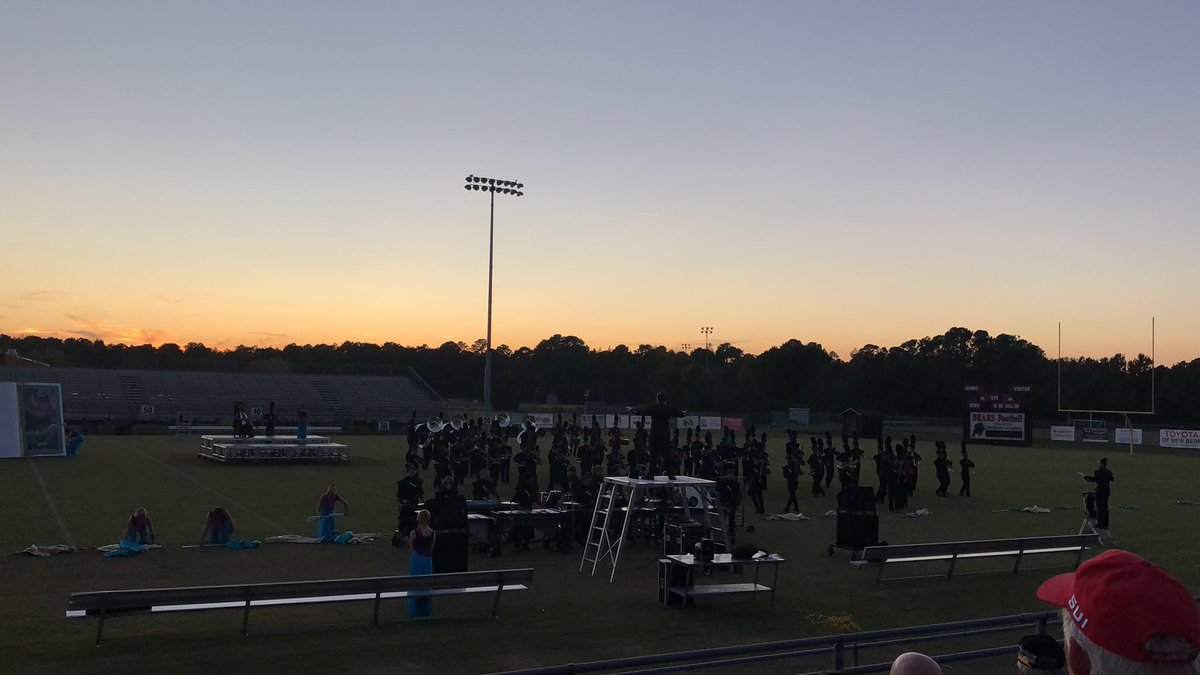 lori_sugg's tweet photo. Thank you @nbhsbears #marchingbears for a wonderful performance tonight! πΆπΆπΆβ€οΈπ»π€. My kind of #FridayNightLights @nbhsband https://t.co/qqYndSgYqG