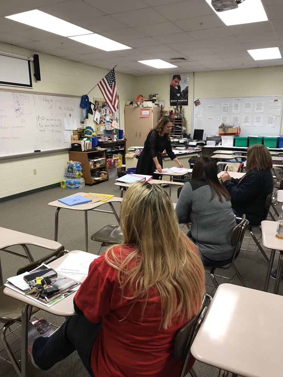 BCESCbrown's tweet photo. Brown County Inservice: 6 districts; 550+ educators; 44 diff sessions; ONE powerful day of collegial learning! #learningtogether2018 https://t.co/nFQ4He8rtV