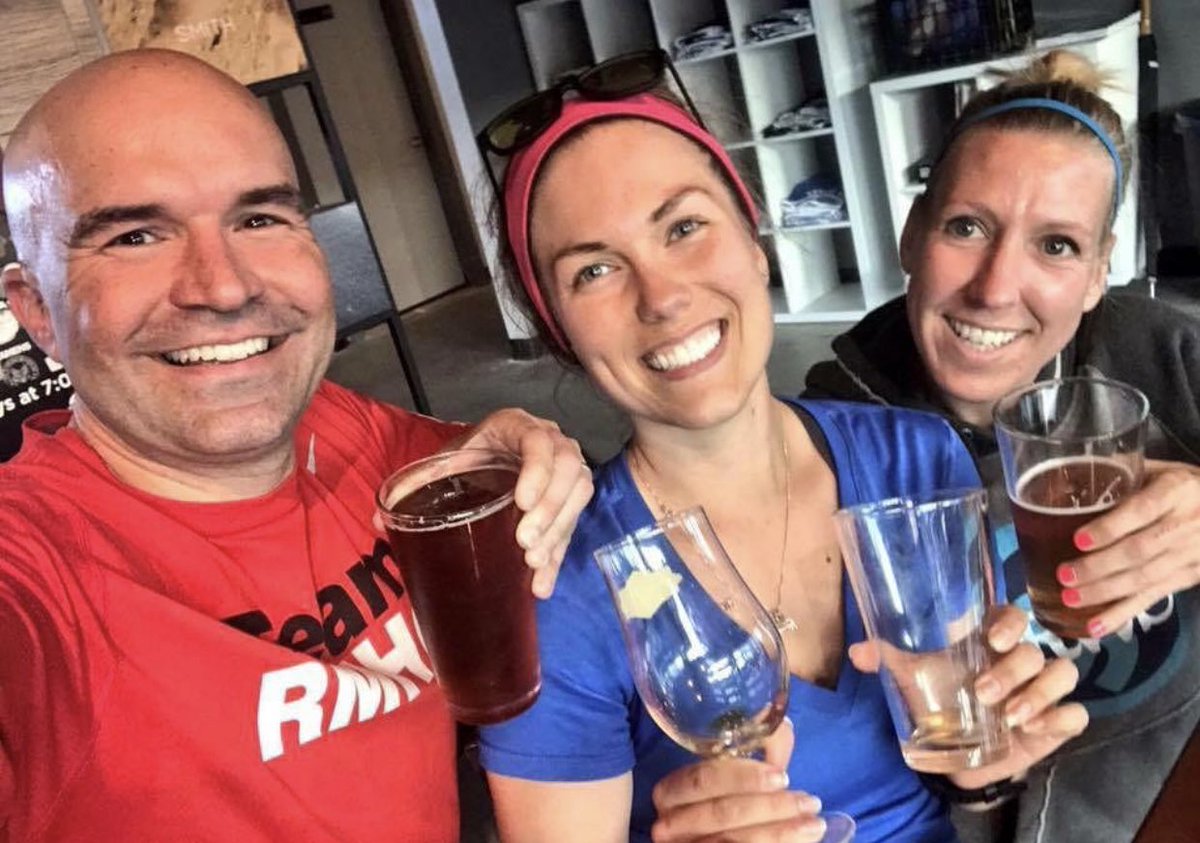 spokeskc's tweet image. Happy (half) Marathon Day! Bring in your finisher medal for a free beer or mimosa at Spokes tomorrow! Offer expires at midnight. We hear there may be an appearance by the celebrity race announcer.  #kcmarathon #spokeskc #freebeer #breakfastbeer