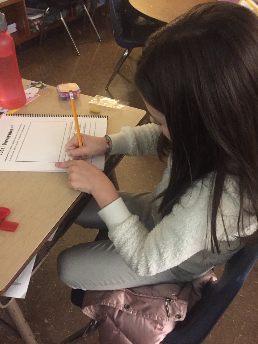 SchmittInSchool's tweet photo. #WhyIWriteJCPS We connected writing to social studies to demonstrate our understanding of all the local government does for our city! @louisvillemayor we appreciate you! #writetoinform #writetoexplain #jcps https://t.co/WBlGA1Hsqs