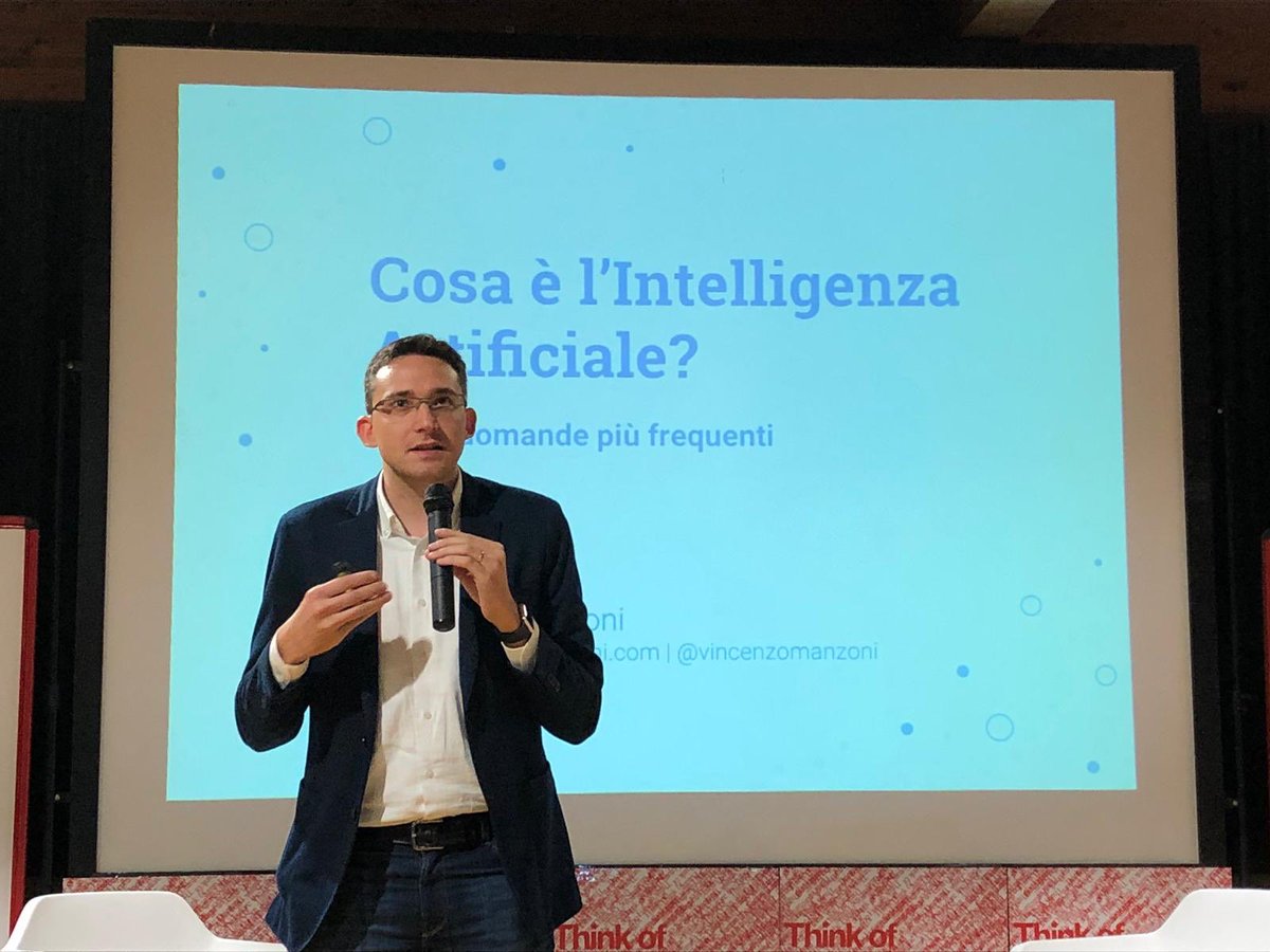vincenzomanzoni's tweet image. Grazie a tutti gli amici del Palazzolo Digital Festival per la calorosa accoglienza di questa sera! Foto: @albertotaiocchi #pdf18 #artificialintelligence