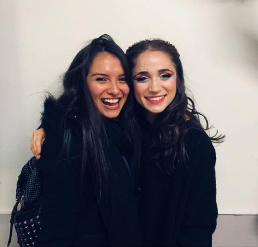 TIMIDANINA's tweet photo. Juntas somos uma só ❤️ https://t.co/Bqin3AsG99