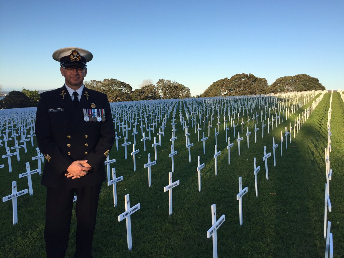 MichaelWiig's tweet photo. Humbled to see the fields of crosses representing those NZ fallen in the Great War. #LestWeForget Generations lost. BZ to all those involved. @RSA_National @NZDefenceForce https://t.co/6NJSTiPh8A