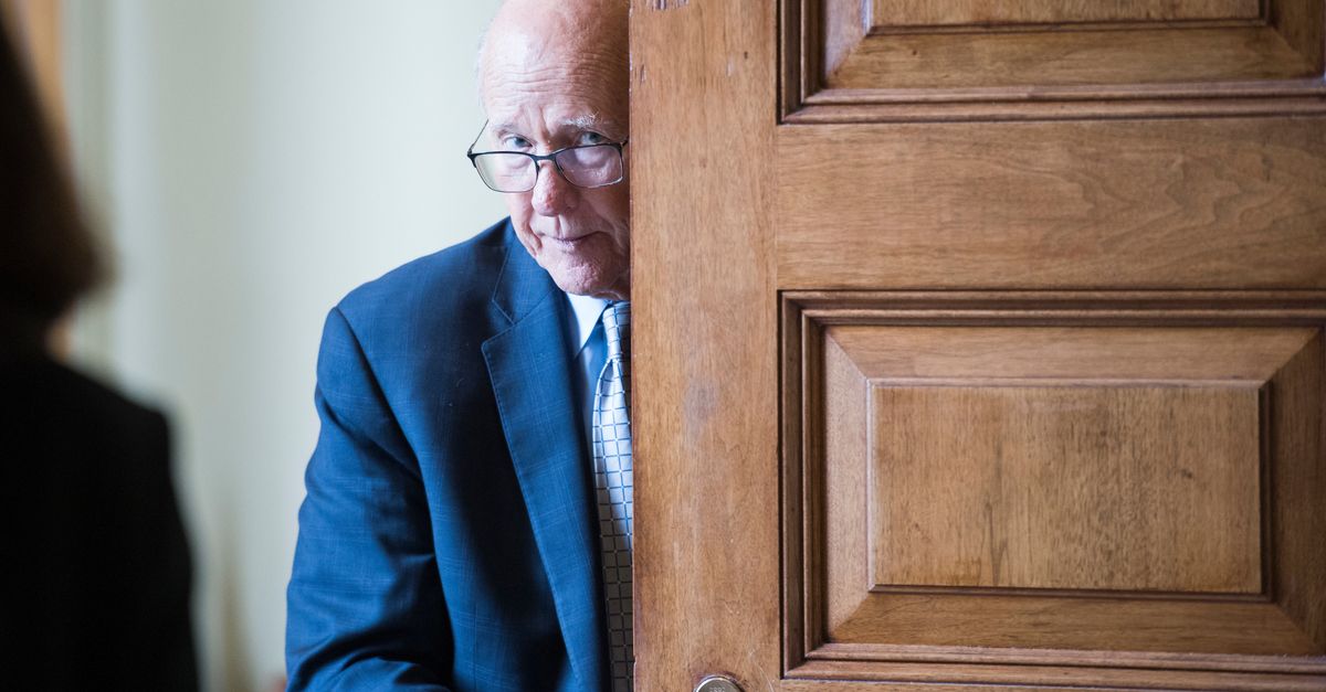 hellogramsly's tweet image. The Farm Bill, which is expected to legalize hemp, has not yet passed due to sharp differences between the House and Senate versions. 
buff.ly/2zJbQYu #Hemp #hempoil #CBDoil #CBDnews