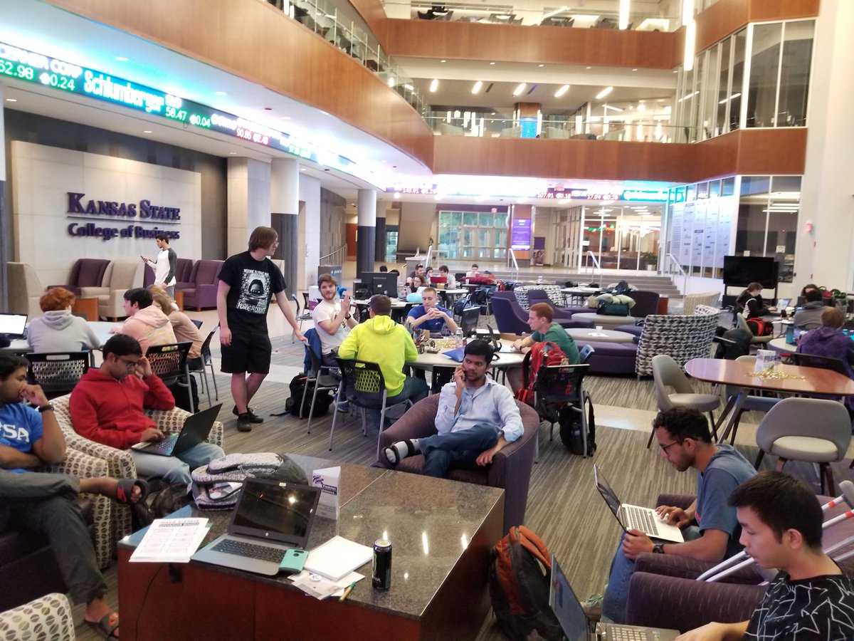 weeserj13's tweet image. First dinner of #hackkstate