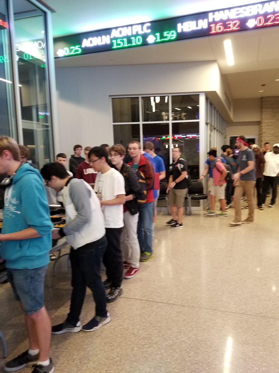 weeserj13's tweet image. First dinner of #hackkstate