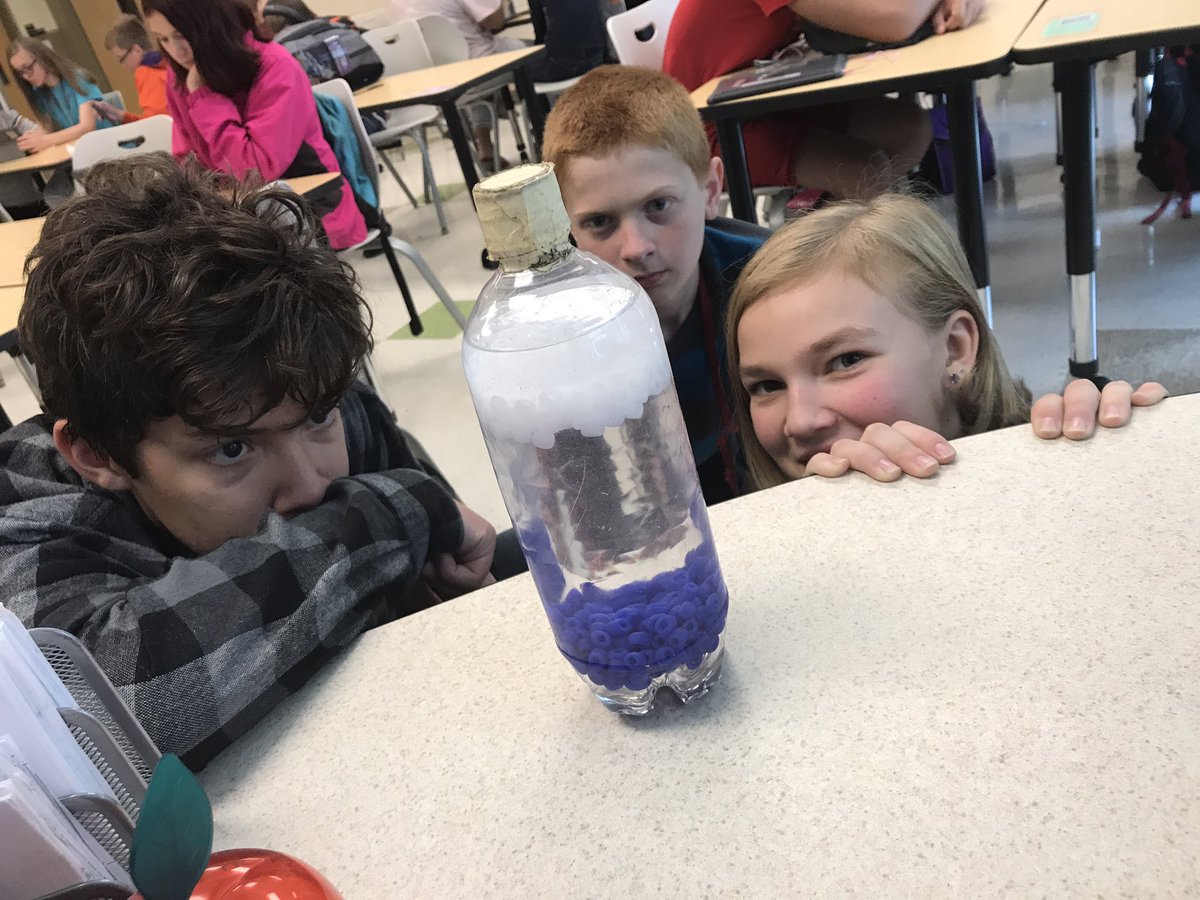 love_2_teachu's tweet photo. Curiosity is the seed of science. They want to know what is up with that bottle! (Density bottle) @pelion_middle @lex1science #pelionPROWL https://t.co/lGAIaloPqo