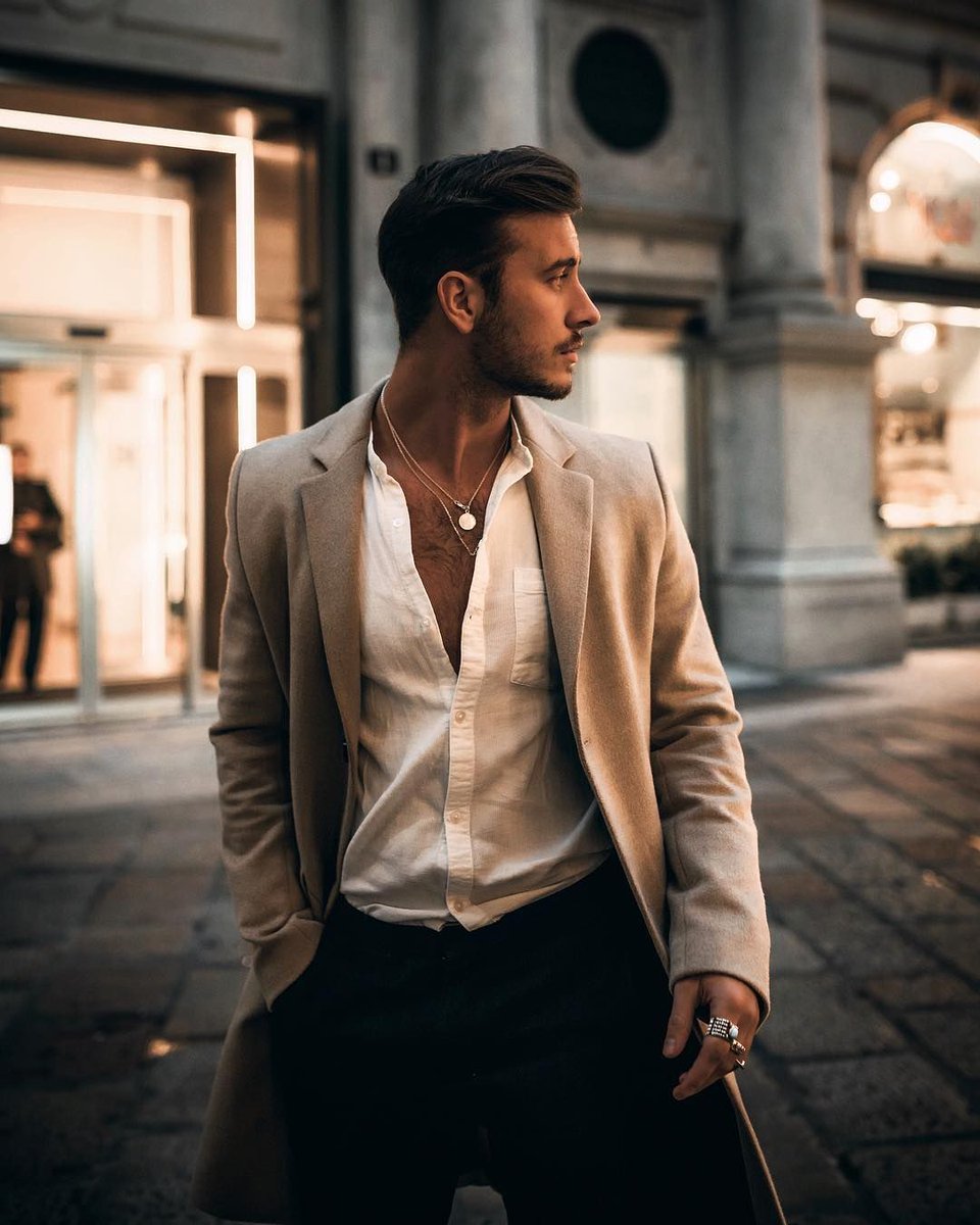 bazaar68's tweet photo. Great look and accessories on @louisdarcis 😍 😃
#mensfashion #menswear #mensstyle #likeforfolow #like4like #follow4follow https://t.co/1tLiWfXTdz