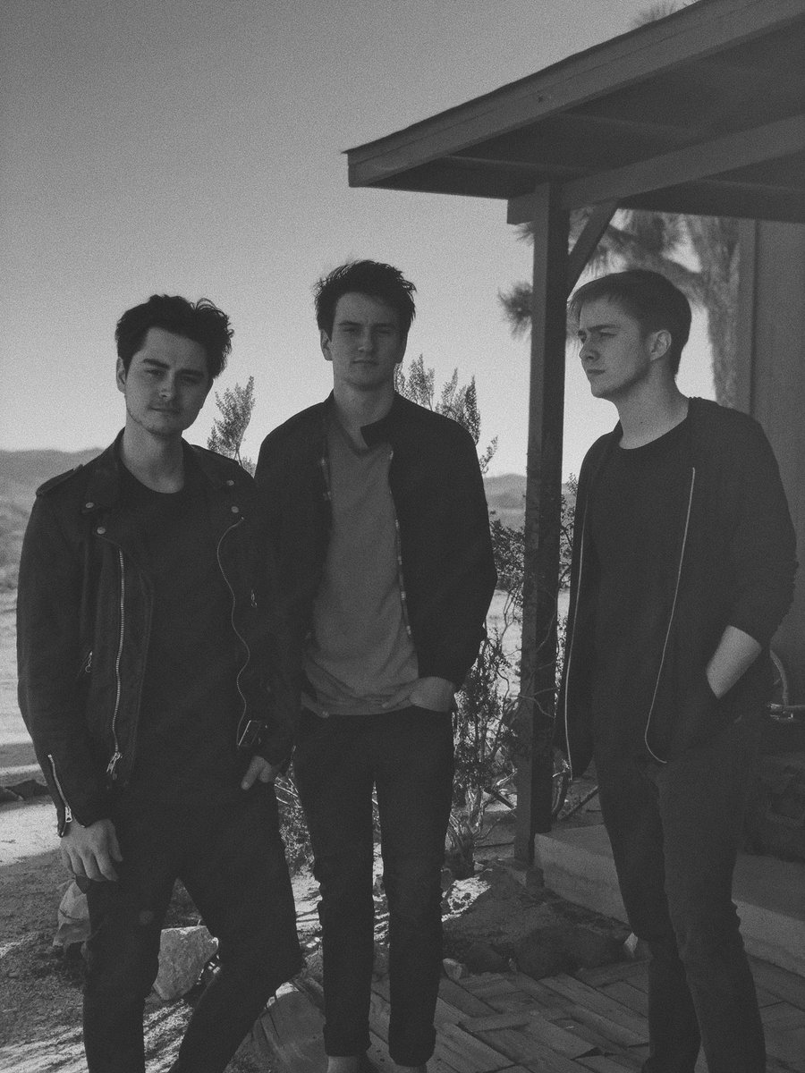 beforeyouexit tweet picture