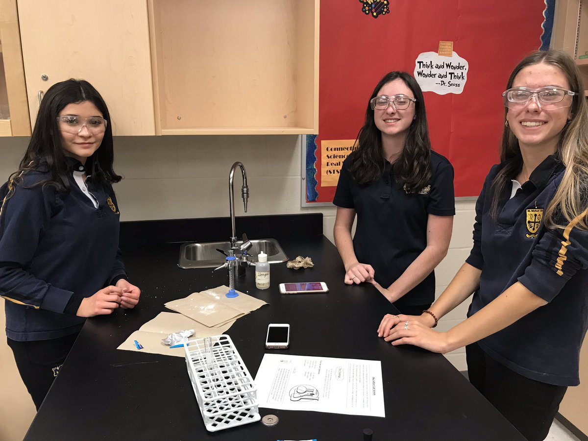 StMikesSTEM's tweet photo. More pictures! Congratulations to the winning group: Marco, Nick P, and Nick U, who had the closest time of about 7.7 seconds. Thank you to everyone who came out to STEM this week! #ScienceRules 👍🏼 https://t.co/7qndIC2V1W