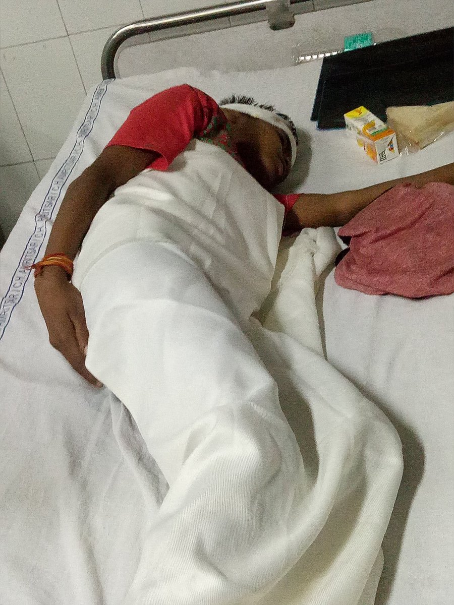 kamaljitsandhu's tweet photo. Tragedy unfolds in civil hospital. When Police and administration failed in first few minutes, the local people were heroes rushing the victims to hospital. The docs from nearby places also reached govt hospital to help.  The good is still around. https://t.co/rRjZgWrFEr