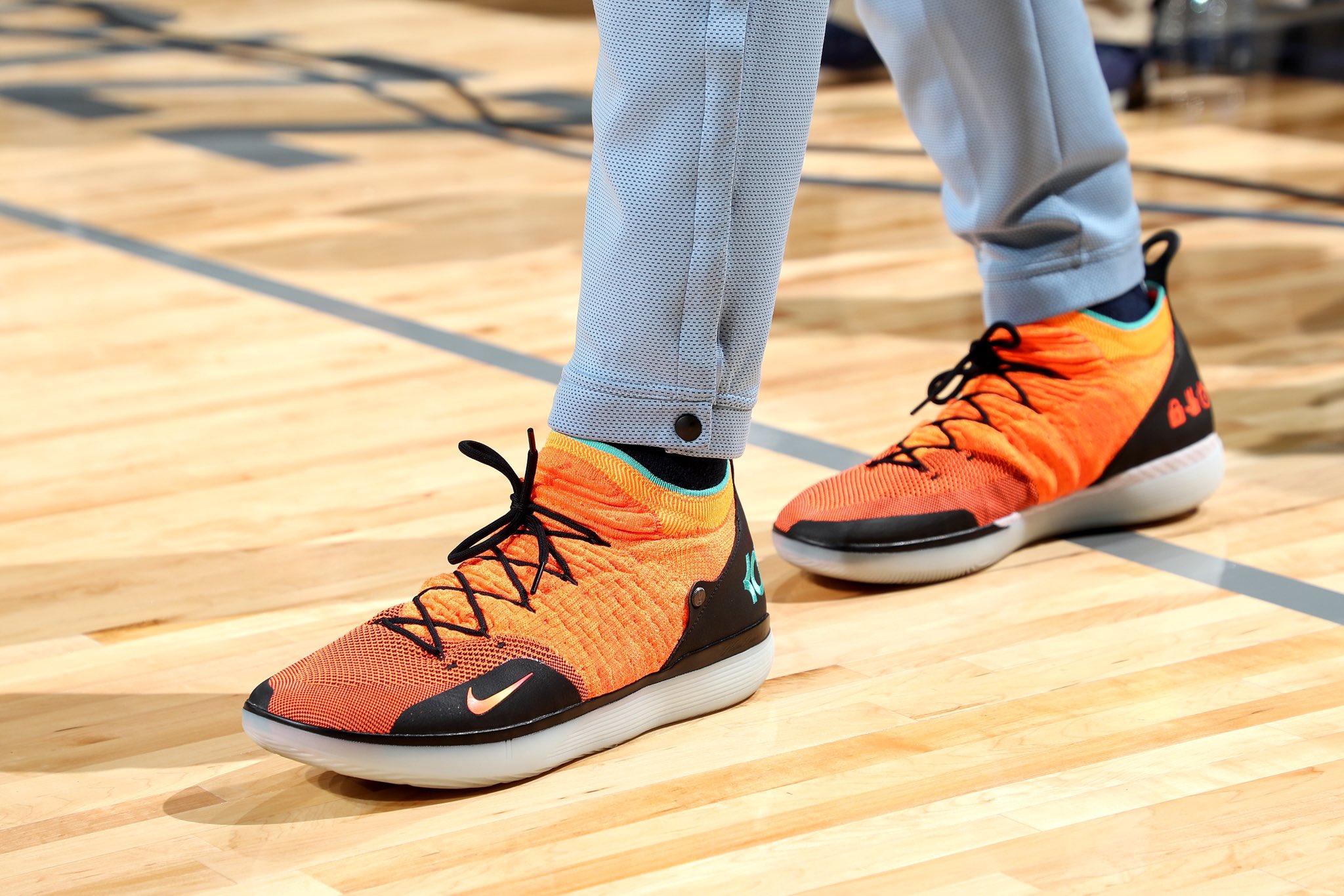 The academy top kd 11