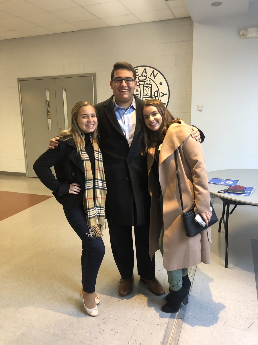 CPHSPrez's tweet photo. Having a great time at Kean with the DECA club! So proud of my AWESOME team! #DECA #DECACOLT https://t.co/IqoJQRNCGU