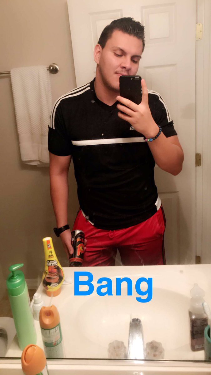 Nalgas_14's tweet photo. The first picture is me and almost 380lbs the other three are just me 120lbs less.. crazy how much my life has changed this past year. I’m not special but really, anything is possible when you want it. 💪 https://t.co/nT5bDdUrjU