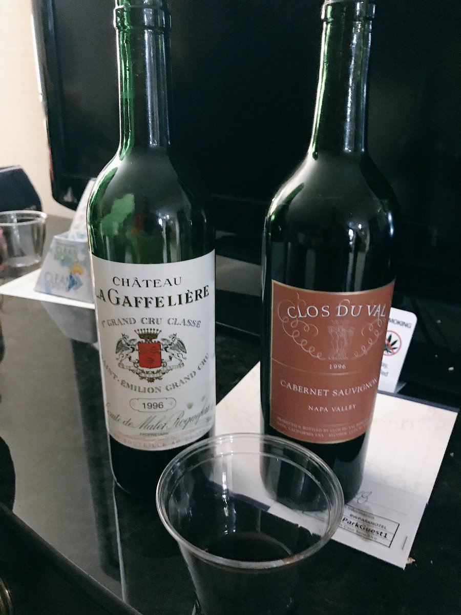 JohnFarrell3's tweet image. #maddiefarrell 22 years old! Excellent even out of a plastic glass. #closduval 1996 fantastic!!!!!