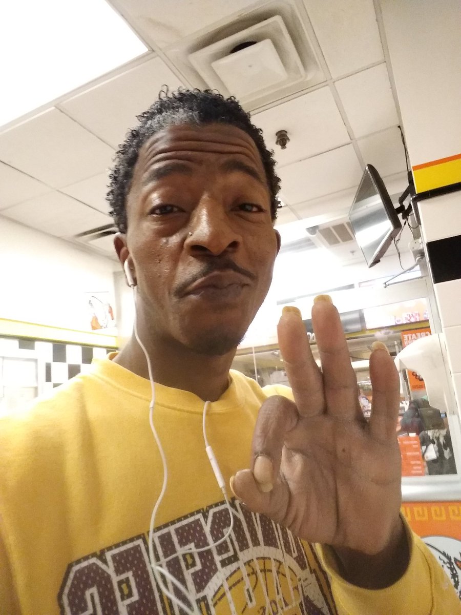 NicholasKhobb's tweet image. Here&apos;s your pizza🍕delivery🚚boy👦, ppl👤. LIVE📸! STAY TUNED📺 #pork #pizzaplug #PizzaMood #PizzaGuy #Davenport #squaredancedosanddonts #smsreadandtweet #creditunions #debitcards #employmentthroughskill #stunts #leadershipcoaching #BreezySays #daddyyankee #BlockchainInJournalism