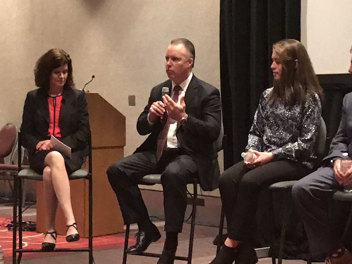 Danielle_Curcio's tweet photo. #Raytheon inspired the next generation of female STEM leaders at the #WE18 panel of STEM leaders with their STEM daughters https://t.co/btmFQhMayq