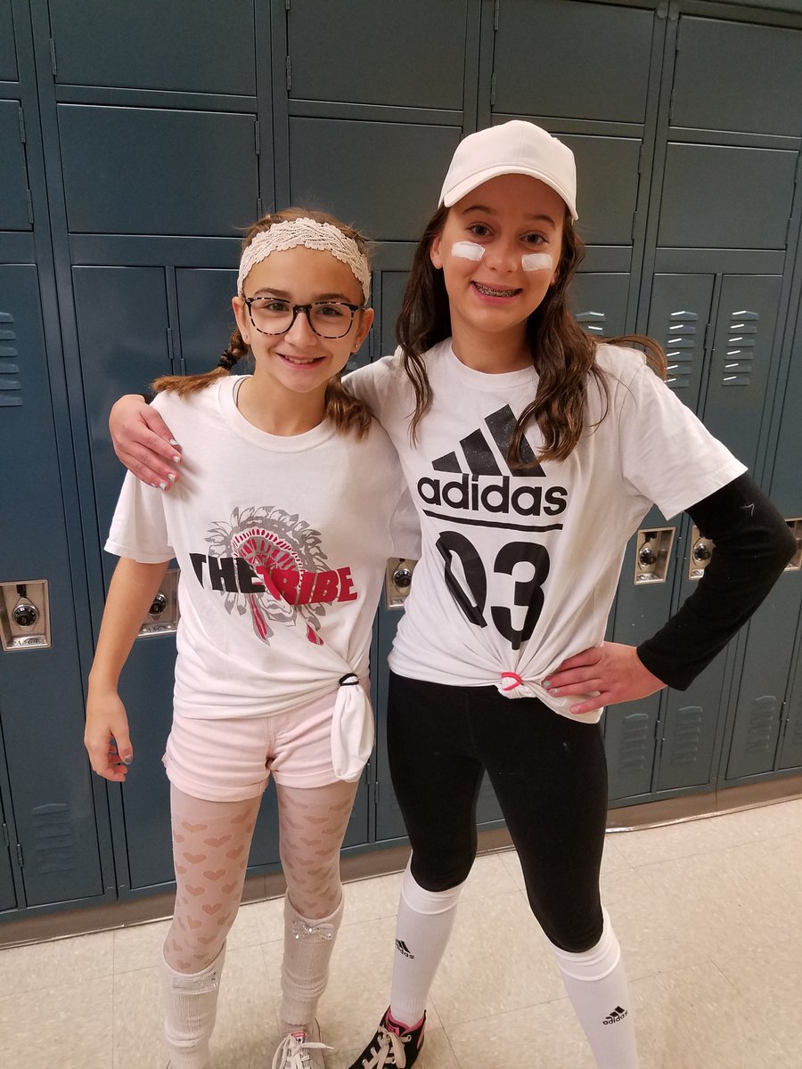 JenWevodau's tweet image. Mr. Benner had a guest teacher all day, and it was the end of spirit week! Great way to end the week! @SASD_IC #ICTeamConquerors #ICRocks