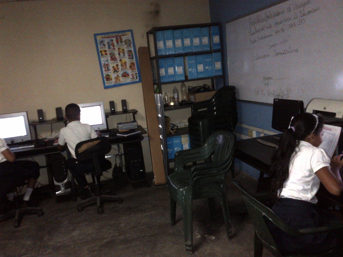 cbitkm96tachira's tweet photo. Uso de la herramienta #LibreOffice Writer como apoyo en la transcripción de proyecto de aula asignado a Estudiantes de 6to. Grado por su Docente de aula. @FundabitTachira @ebkm_96 https://t.co/Q8cFaml0jG