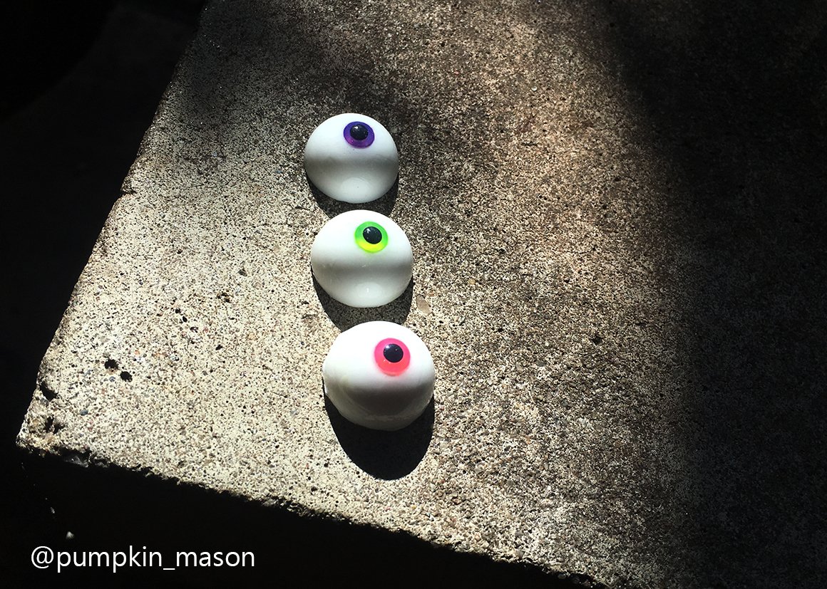 Pumpkin_Mason's tweet photo. Just made some new color eyeballs for Mettaton🤩 Any color suits him!

#Undertale #Mettaton #MTT #BJD #figure #メタトン https://t.co/OxfqubrmAv