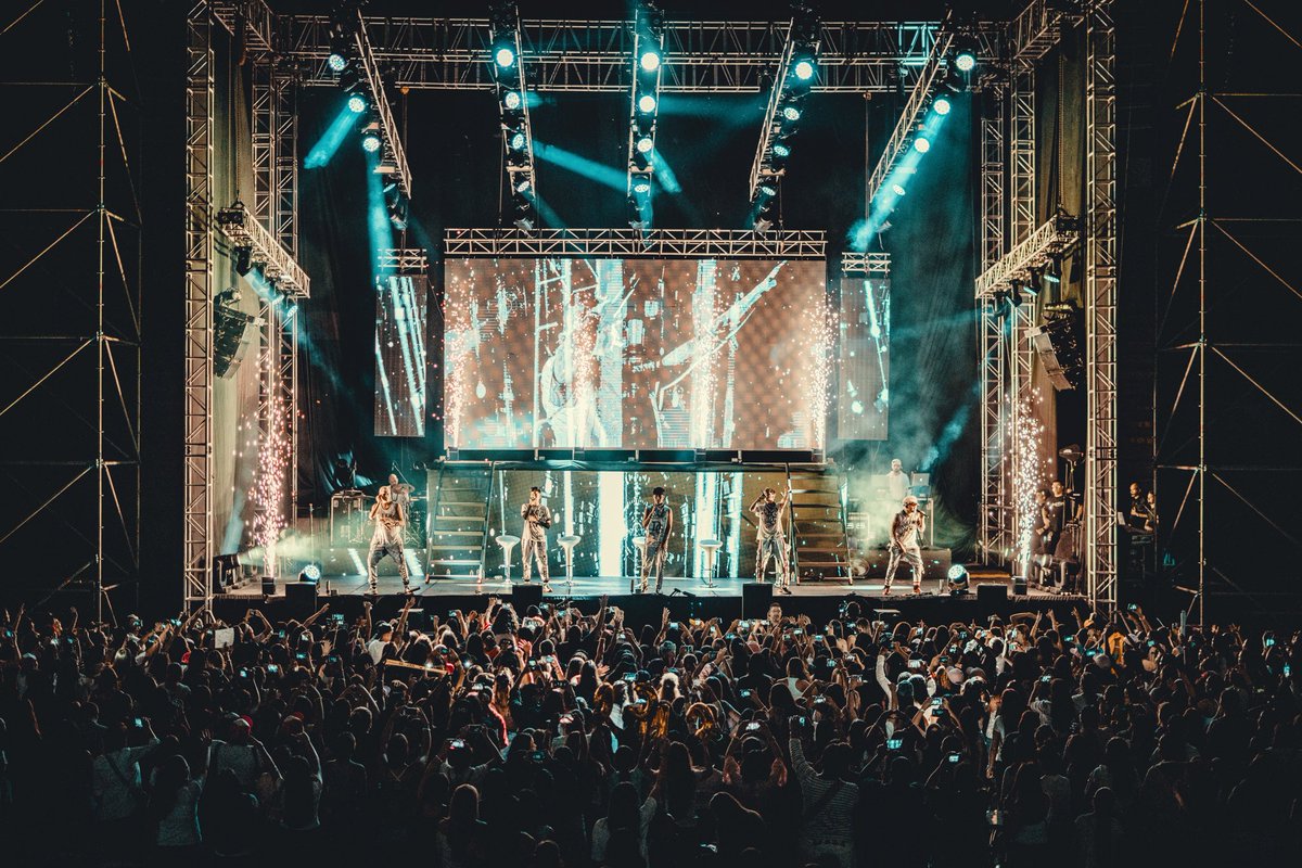 CNCOmusic's tweet photo. GRACIAS MEDELLÍN 🇨🇴 https://t.co/eTRsvK6X9e
