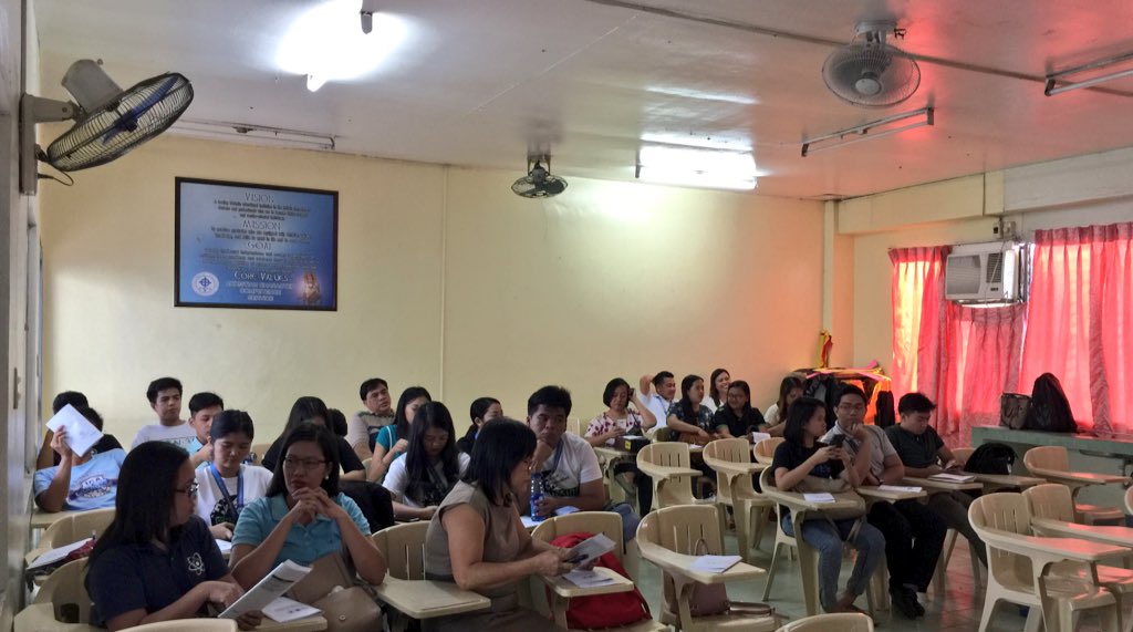 upcmpsa's tweet photo. About to start today’s Biological Models Workshop On The Go here in Columban College Inc., Olongapo City! #BMWotg2018 #UPPSA #PhysicianScientist https://t.co/liUydNcYlg