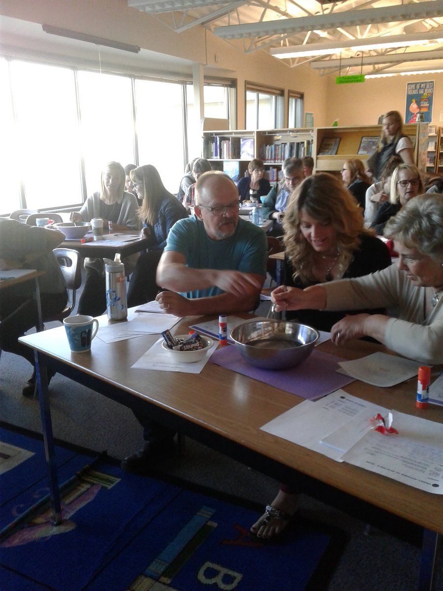 SusanDykshoorn's tweet photo. Pro- D Day: hosted a CSESA workshop for the ACS staff! Thinking and acting like scientists! #CSESAcademy #CSI4edu #weareallacs https://t.co/SdhV1YFvta